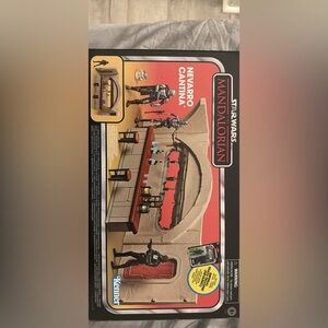Star Wars Mandalorian Nevarro Cantina Playset